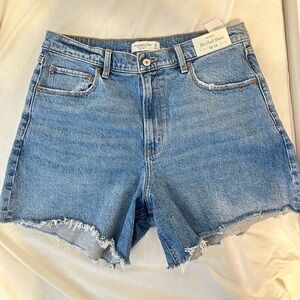 Abercrombie Dad Short in blue denim